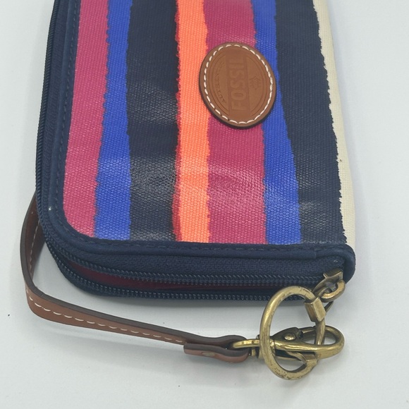 Fossil wristlet zipper pouch purse - Picture 7 of 9